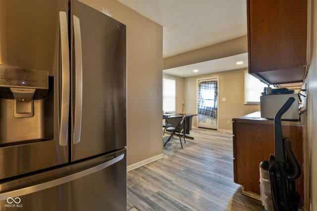 4809 E New York Street, Indianapolis, IN 46201