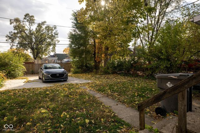 4809 E New York Street, Indianapolis, IN 46201