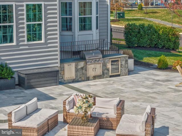 26760 CRUSHER DR, Chantilly, VA 20152