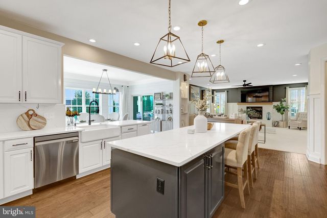 26760 CRUSHER DR, Chantilly, VA 20152