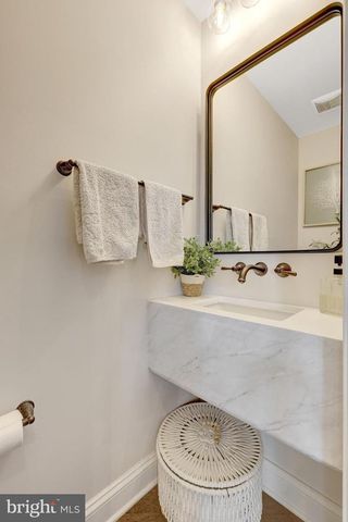 26760 CRUSHER DR, Chantilly, VA 20152