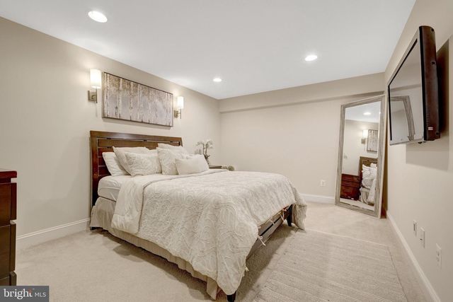 26760 CRUSHER DR, Chantilly, VA 20152