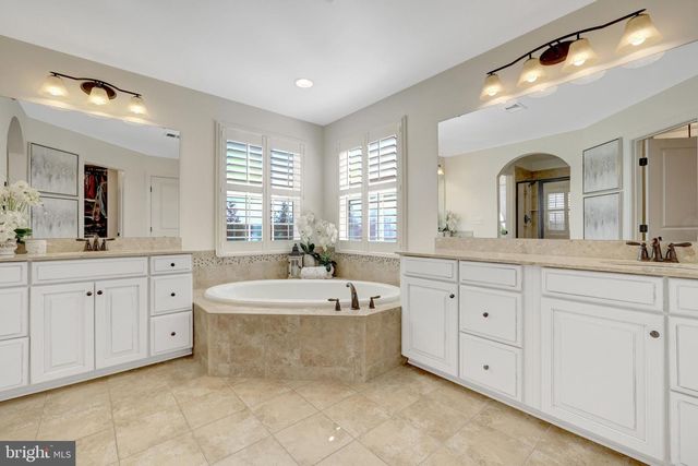 26760 CRUSHER DR, Chantilly, VA 20152