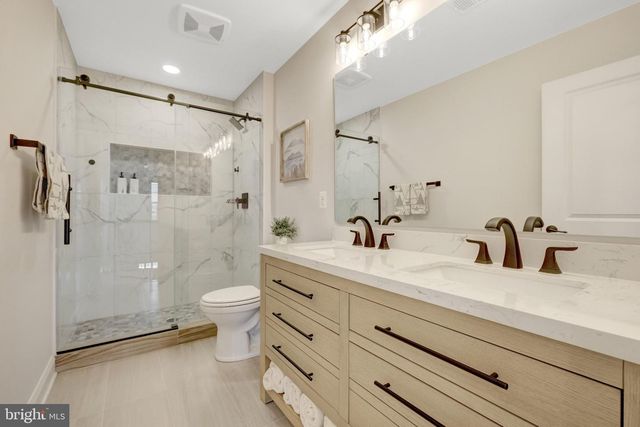 26760 CRUSHER DR, Chantilly, VA 20152