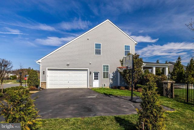 26760 CRUSHER DR, Chantilly, VA 20152