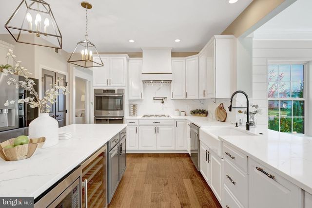 26760 CRUSHER DR, Chantilly, VA 20152