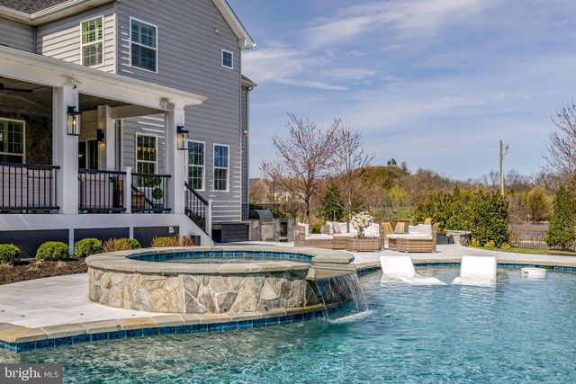 26760 CRUSHER DR, Chantilly, VA 20152