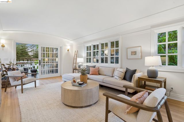 132 Caperton, Piedmont, CA 94611