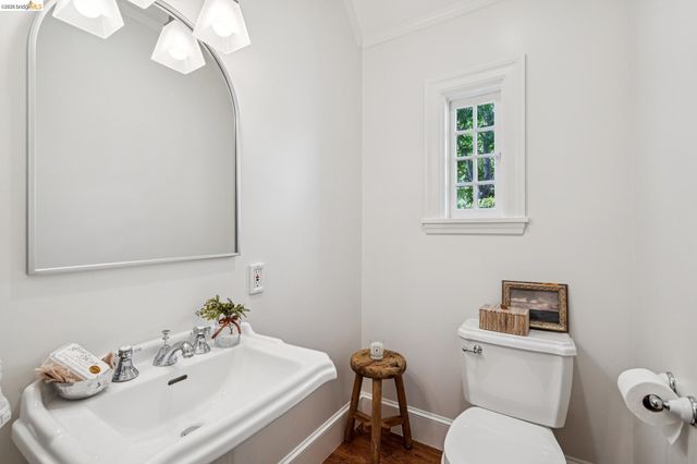 132 Caperton, Piedmont, CA 94611