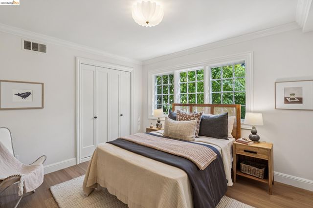 132 Caperton, Piedmont, CA 94611