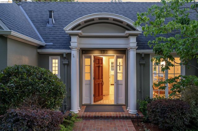 132 Caperton, Piedmont, CA 94611