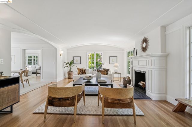 132 Caperton, Piedmont, CA 94611