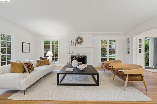 132 Caperton, Piedmont, CA 94611