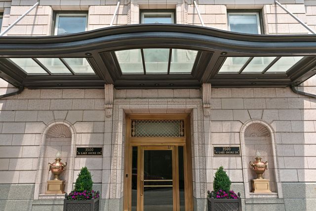 3500 N Lake Shore Drive 3C, Chicago, IL 60657