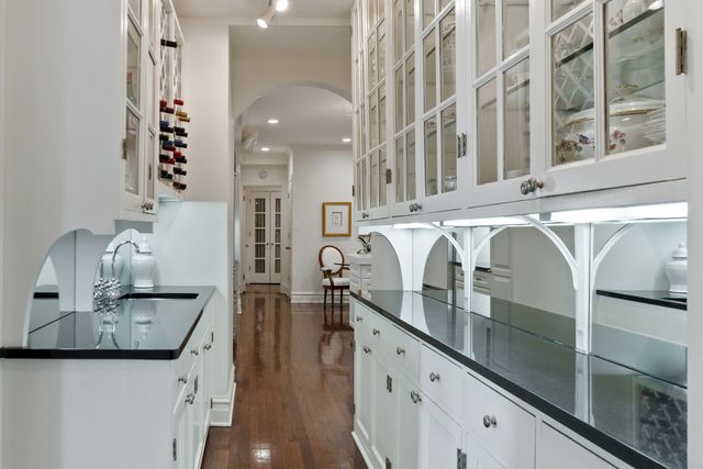 3500 N Lake Shore Drive 3C, Chicago, IL 60657