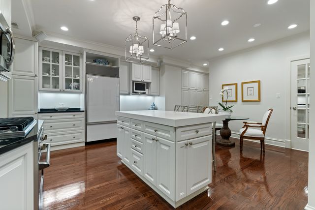 3500 N Lake Shore Drive 3C, Chicago, IL 60657