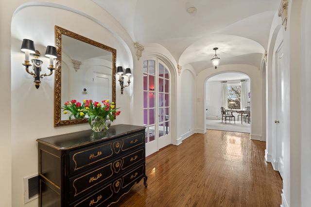 3500 N Lake Shore Drive 3C, Chicago, IL 60657