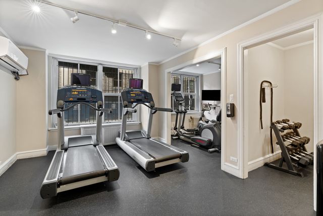 3500 N Lake Shore Drive 3C, Chicago, IL 60657