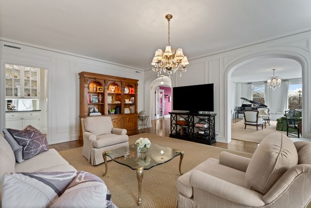 3500 N Lake Shore Drive 3C, Chicago, IL 60657