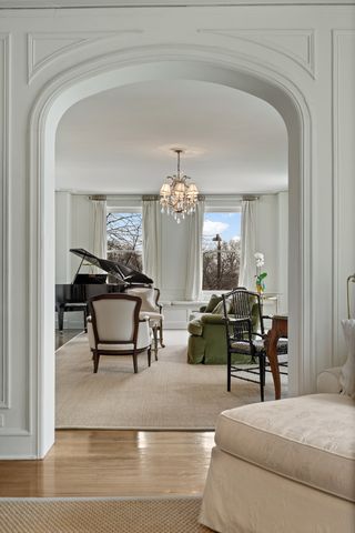 3500 N Lake Shore Drive 3C, Chicago, IL 60657