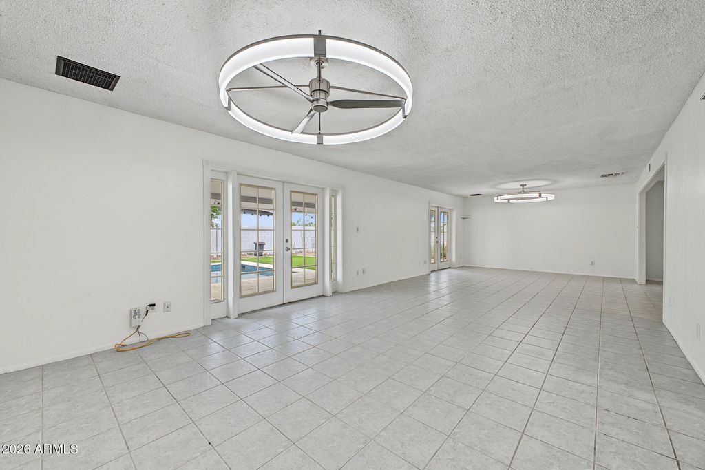 1537 E BISHOP Drive, Tempe, AZ 85282 — photo 5