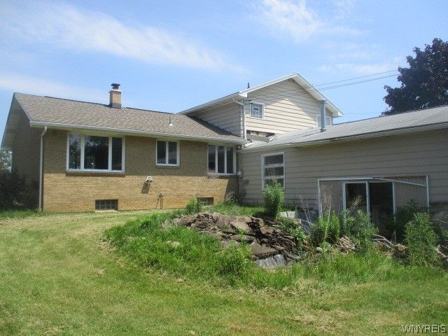 4225 East Frontier Drive, Hamburg, NY 14219