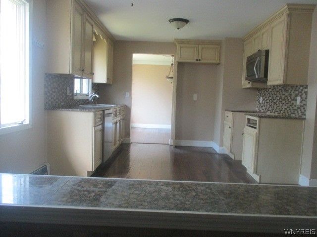 4225 East Frontier Drive, Hamburg, NY 14219