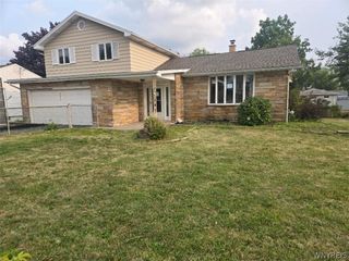 4225 East Frontier Drive, Hamburg, NY 14219