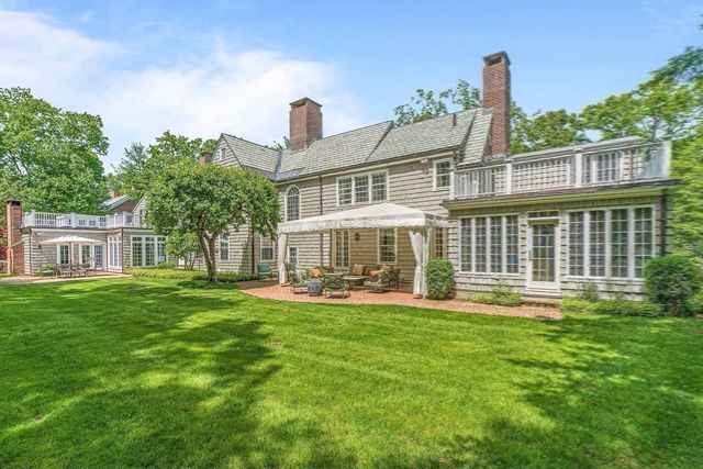 200 Cliff Rd, Wellesley, MA 02481