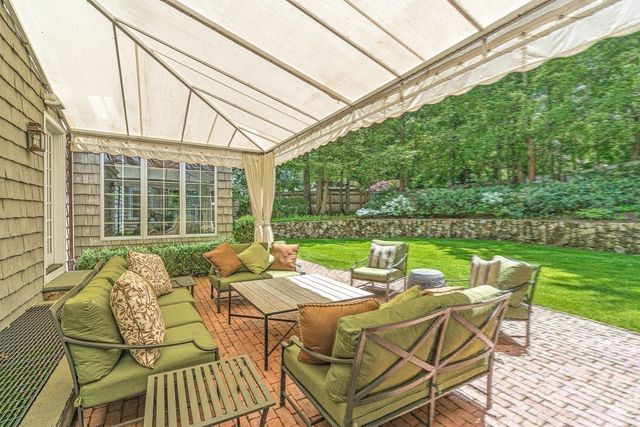 200 Cliff Rd, Wellesley, MA 02481