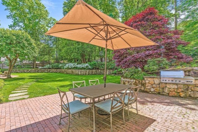 200 Cliff Rd, Wellesley, MA 02481