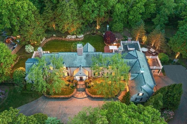 200 Cliff Rd, Wellesley, MA 02481