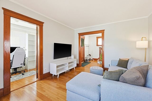 57 E Cross St, Norwood, MA 02062