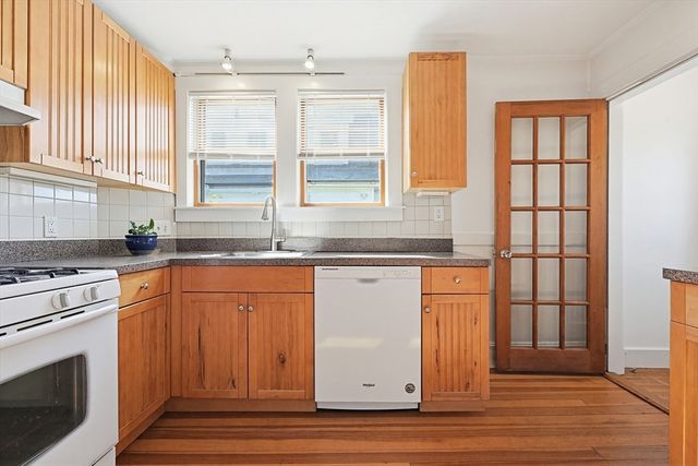 57 E Cross St, Norwood, MA 02062