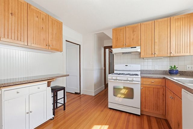 57 E Cross St, Norwood, MA 02062
