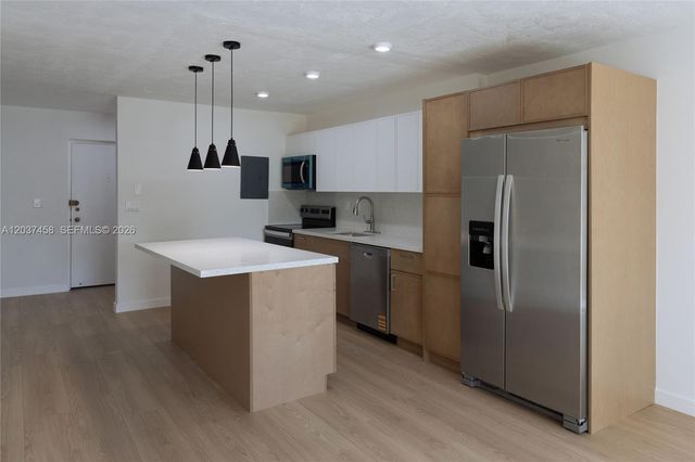 7300 NW 17th St 112, Plantation, FL 33313
