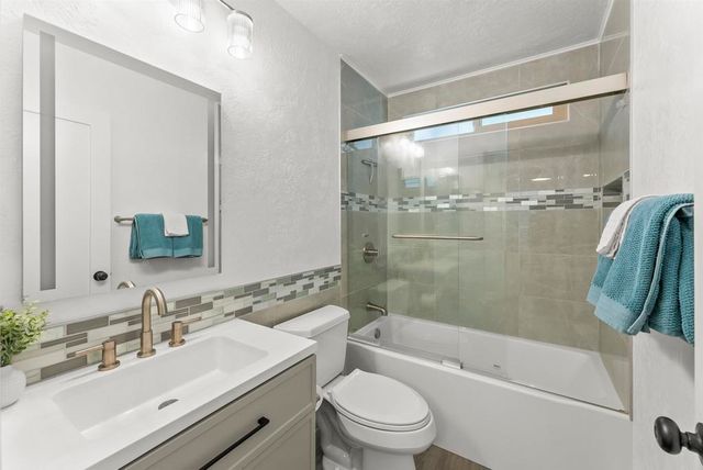 3051 Corte Trabuco, Carlsbad, CA 92009