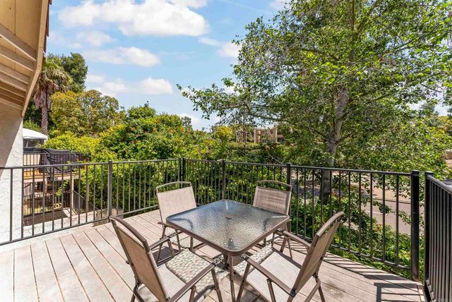 3051 Corte Trabuco, Carlsbad, CA 92009