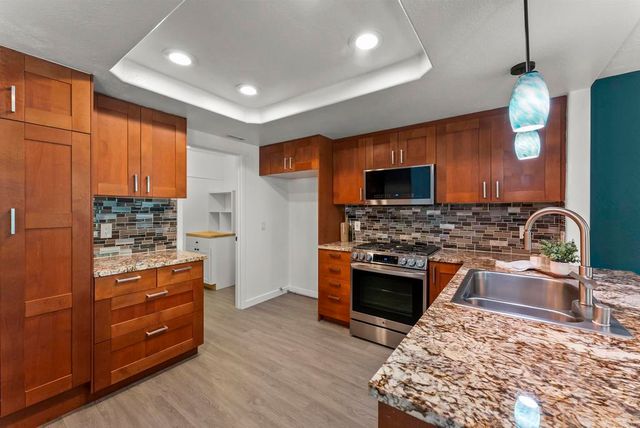 3051 Corte Trabuco, Carlsbad, CA 92009