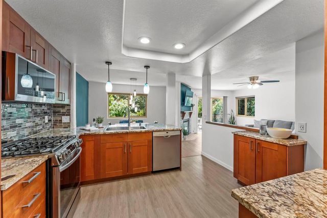 3051 Corte Trabuco, Carlsbad, CA 92009