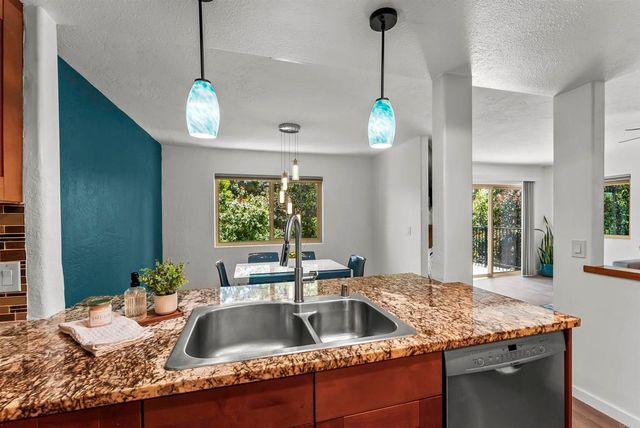 3051 Corte Trabuco, Carlsbad, CA 92009