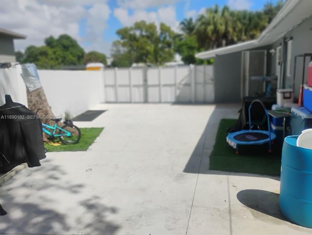 1712 NW 15th Terrace, Fort Lauderdale, FL 33311