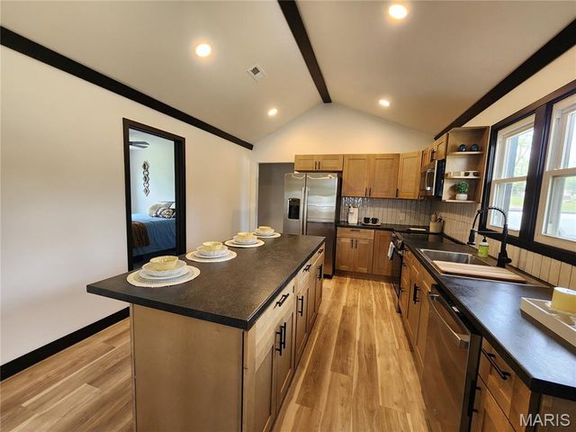 28 Park Street, Farmington, MO 63640