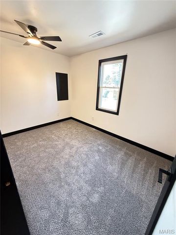 28 Park Street, Farmington, MO 63640