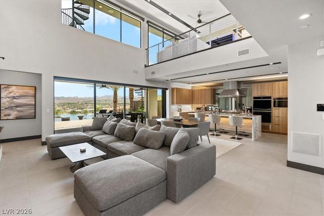 12 Falling Canyon Court, Henderson, NV 89011