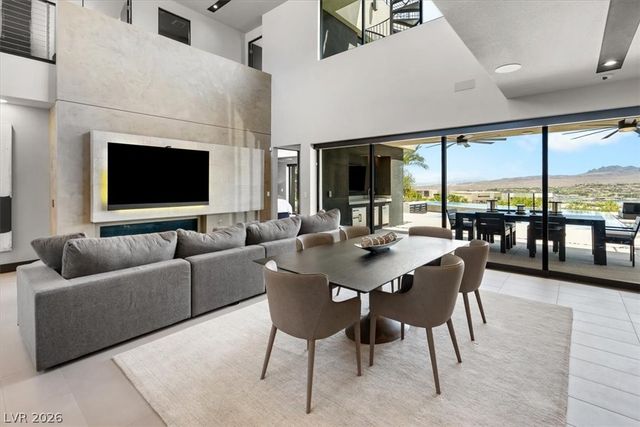 12 Falling Canyon Court, Henderson, NV 89011