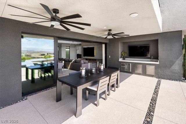 12 Falling Canyon Court, Henderson, NV 89011