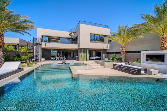 12 Falling Canyon Court, Henderson, NV 89011