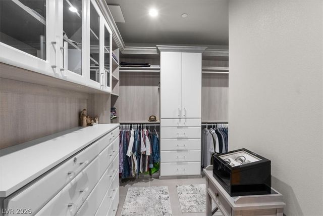 12 Falling Canyon Court, Henderson, NV 89011