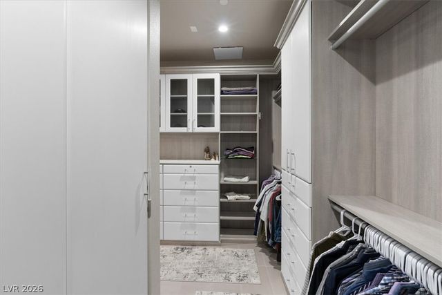12 Falling Canyon Court, Henderson, NV 89011